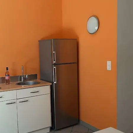 Grand Studio-loft-grand Parking-climatise-proche Centre * Ajaccio (Corsica)