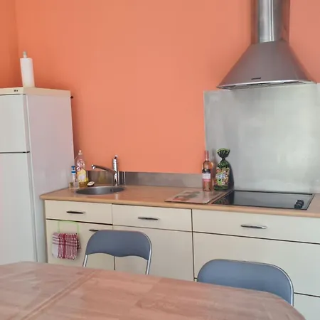 Apartment Grand Studio-loft-grand Parking-climatise-proche Centre