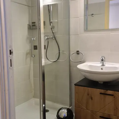 Lejlighed Grand Studio-loft-grand Parking-climatise-proche Centre Ajaccio (Corsica)
