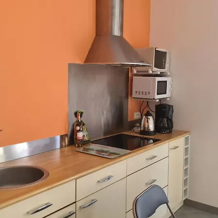Apartment Grand Studio-loft-grand Parking-climatise-proche Centre