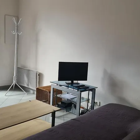Grand Studio-loft-grand Parking-climatise-proche Centre