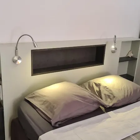 Lejlighed Grand Studio-loft-grand Parking-climatise-proche Centre *