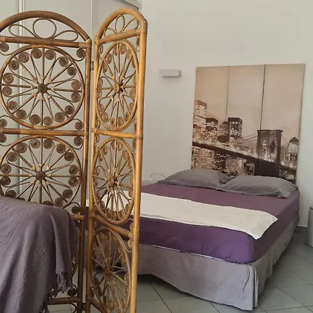 Grand Studio-loft-grand Parking-climatise-proche Centre
