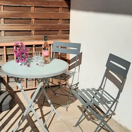 Grand Studio-loft-grand Parking-climatise-proche Centre