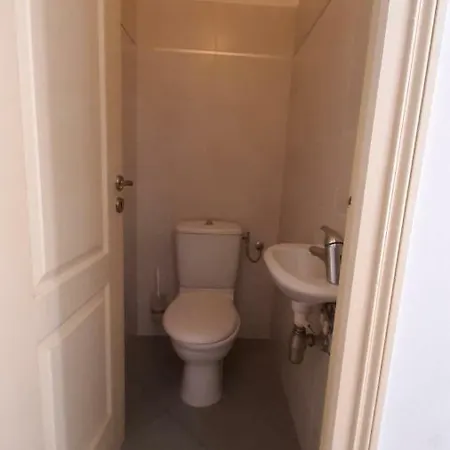 Grand Studio-loft-grand Parking-climatise-proche Centre *